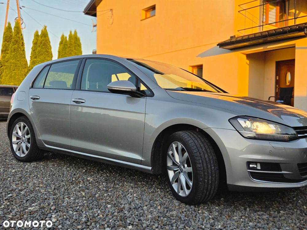Volkswagen Golf - 6