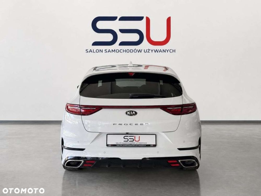 Kia ProCeed - 14