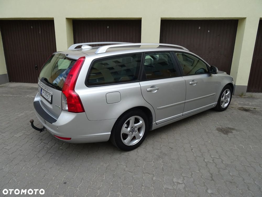 Volvo V50 DPF DRIVe Momentum - 23