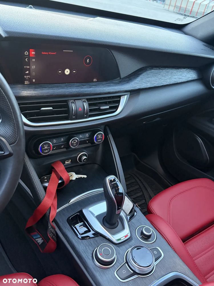 Alfa Romeo Stelvio 2.0 Turbo 16V AT8-Q4 Sprint - 7
