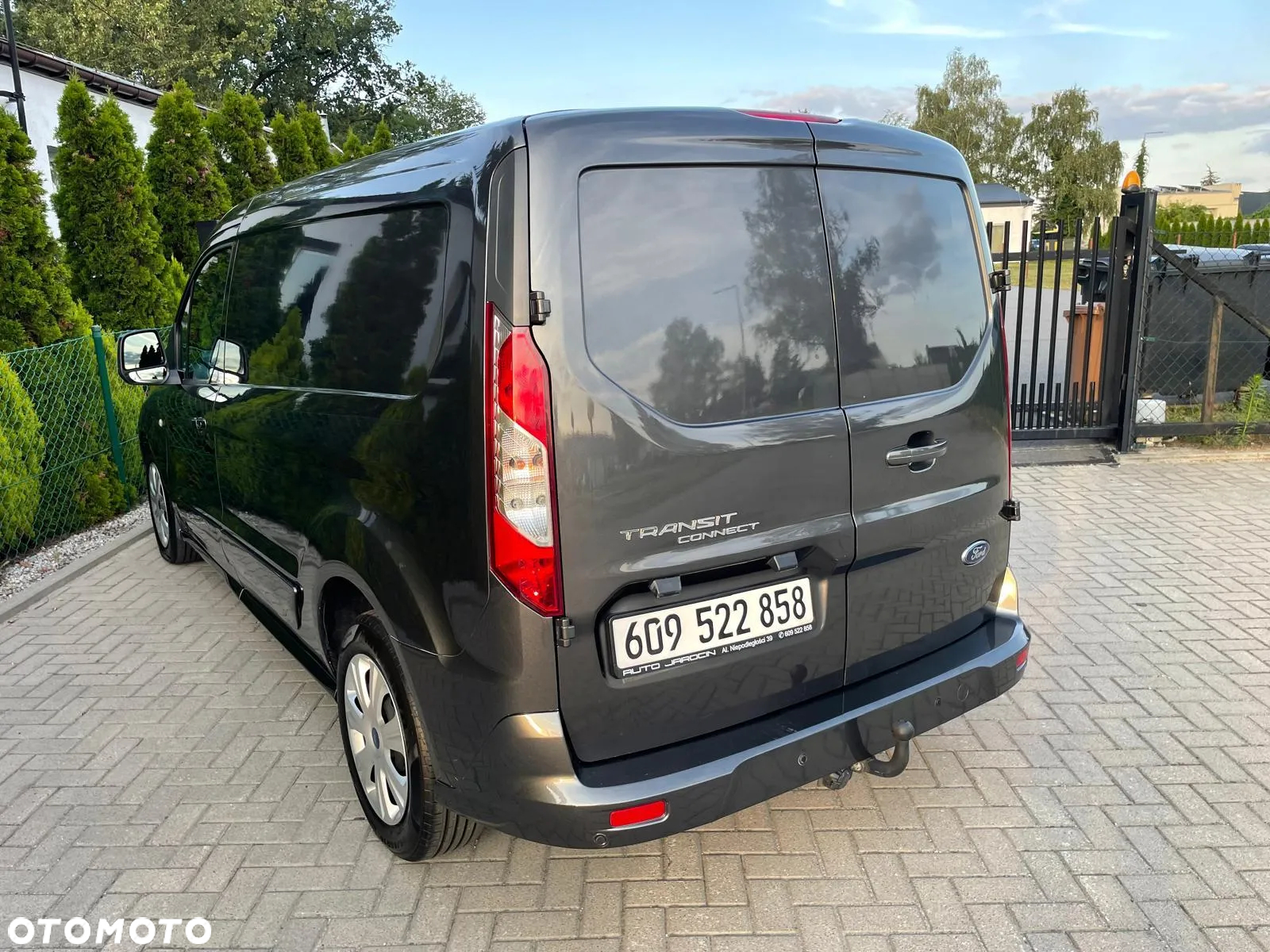 Ford Transit Connect - 8