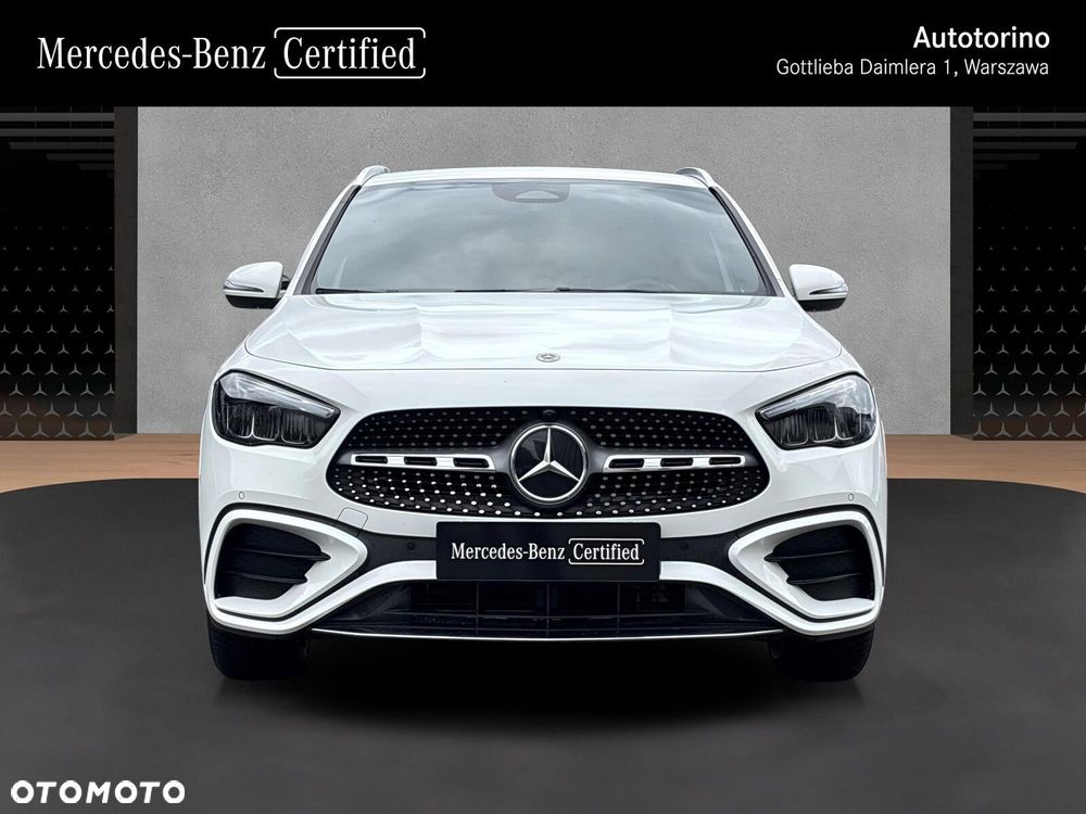 Mercedes-Benz GLA - 9