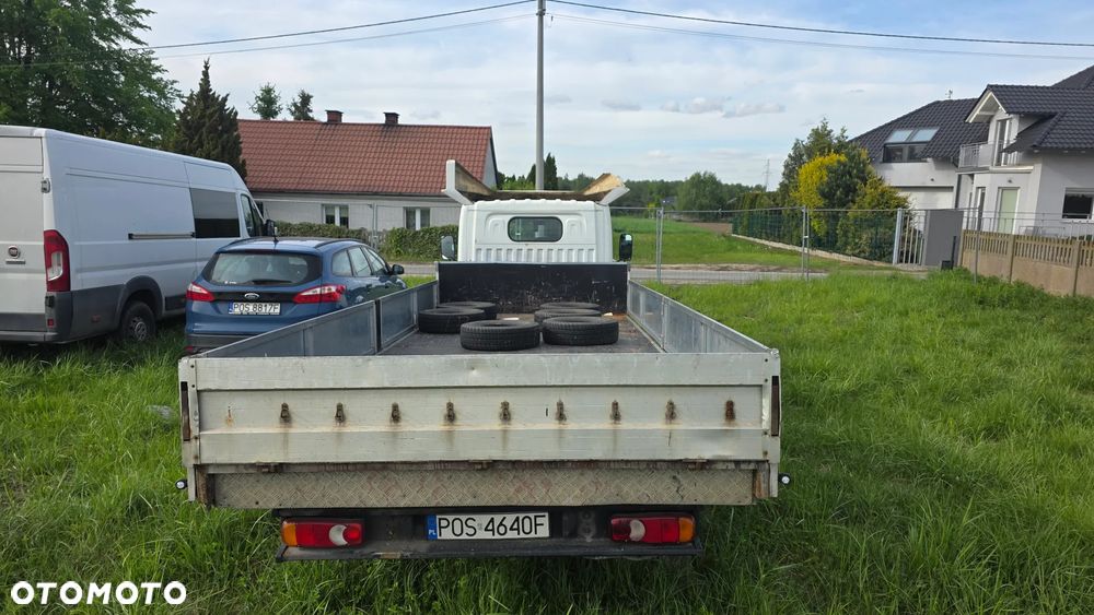 Nissan CABSTAR - 4