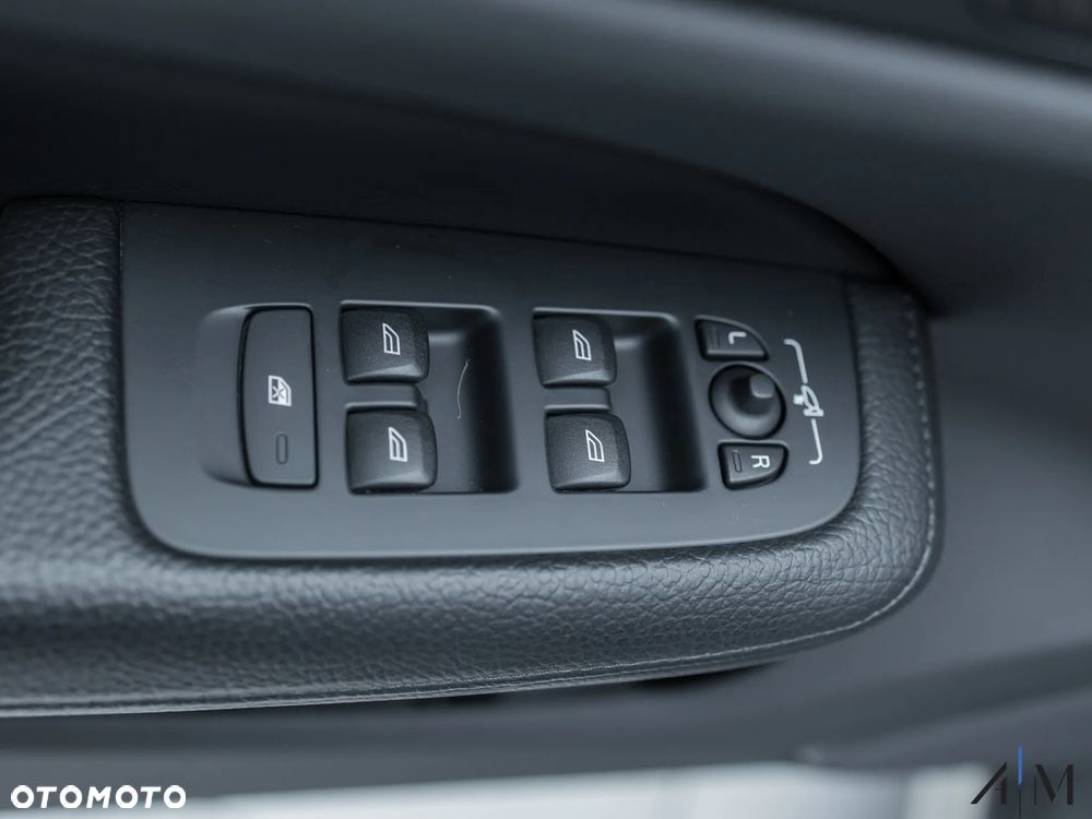 Volvo V60 Cross Country B4 D AWD Geartronic - 22