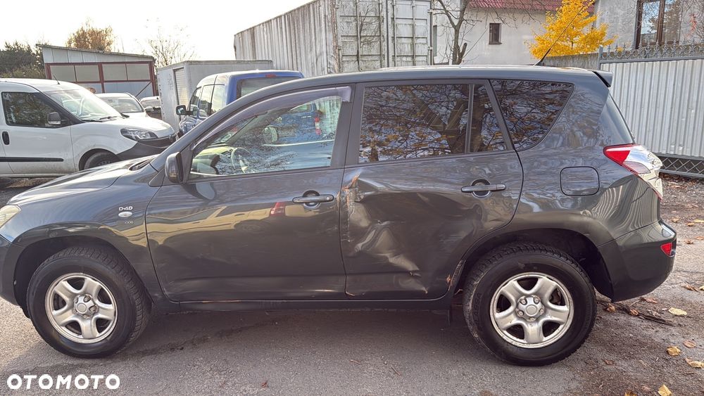Toyota RAV4 2.2 D-4D 4x4 - 10