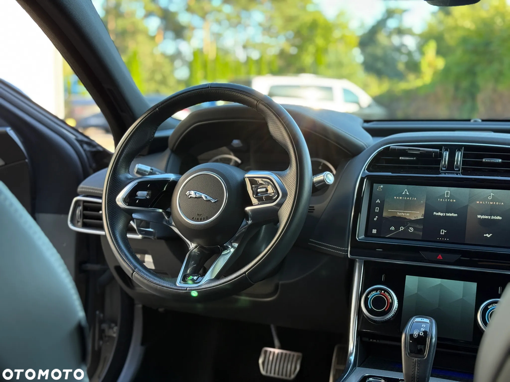 Jaguar XE 2.0 P250 R-Dynamic Black - 14