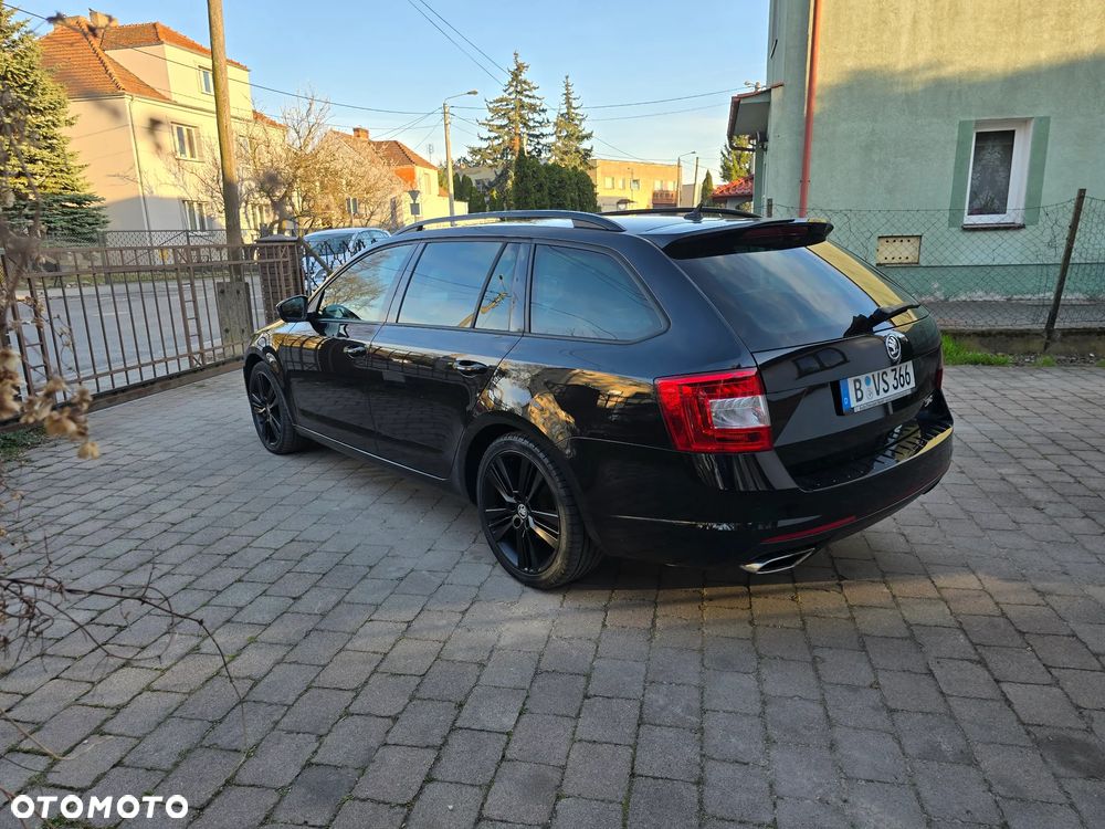Skoda Octavia 2.0 TDI DSG RS - 12