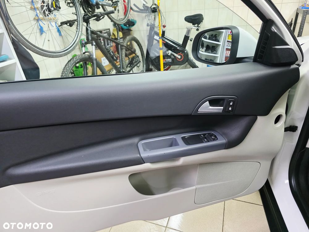 Volvo C30 1.6D DRIVe R-Design Start-Stop - 23