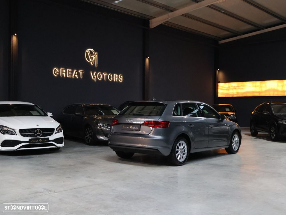 Audi A3 Sportback 1.6 TDI Sport S-Tronic - 4