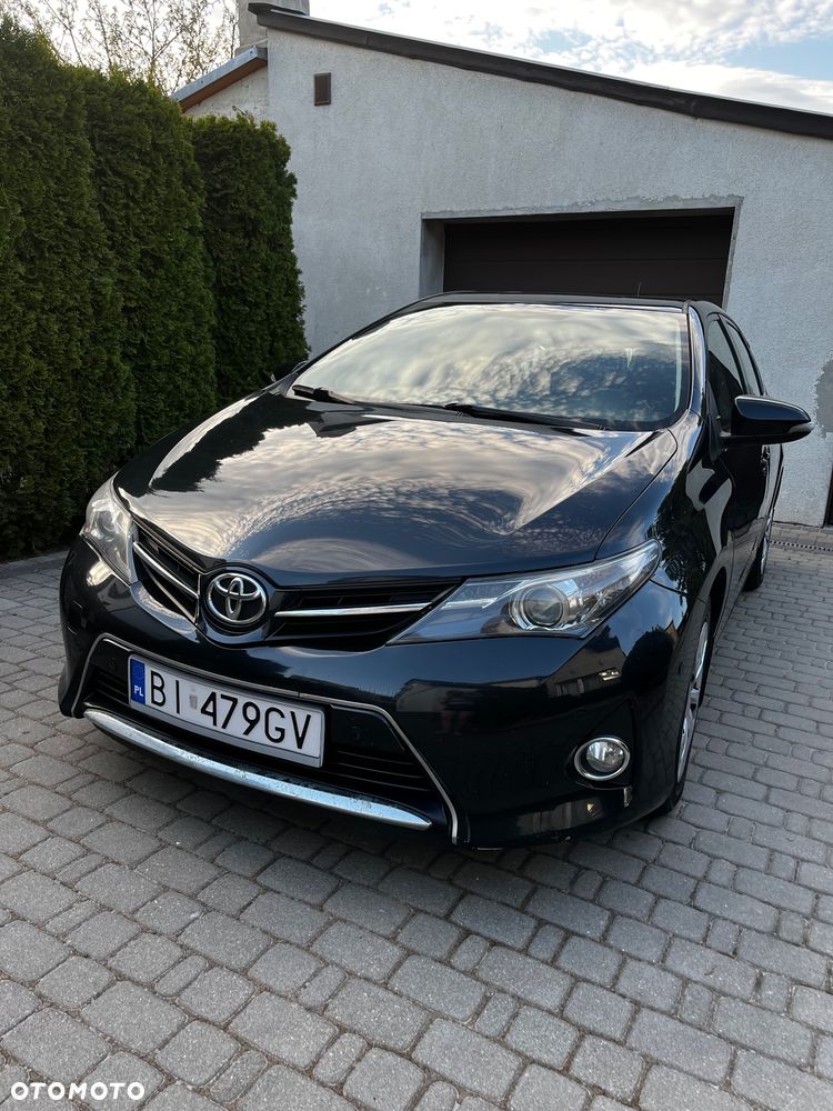 Toyota Auris 1.6 Premium - 1