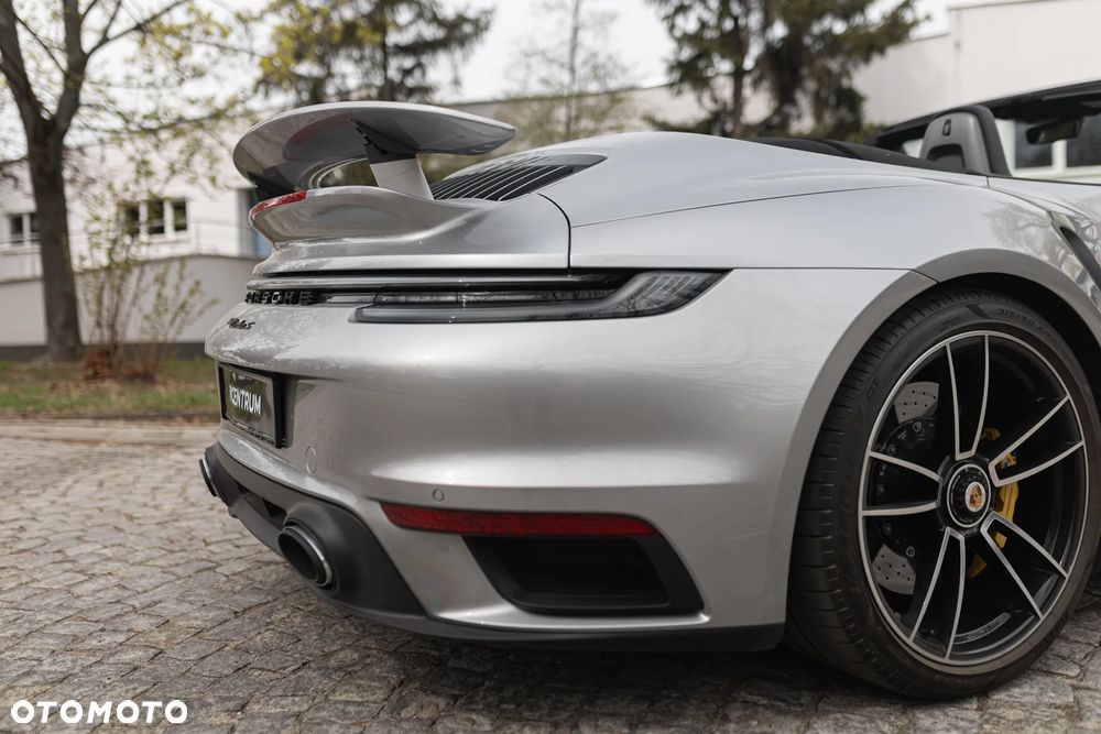 Porsche 911 Turbo S - 12