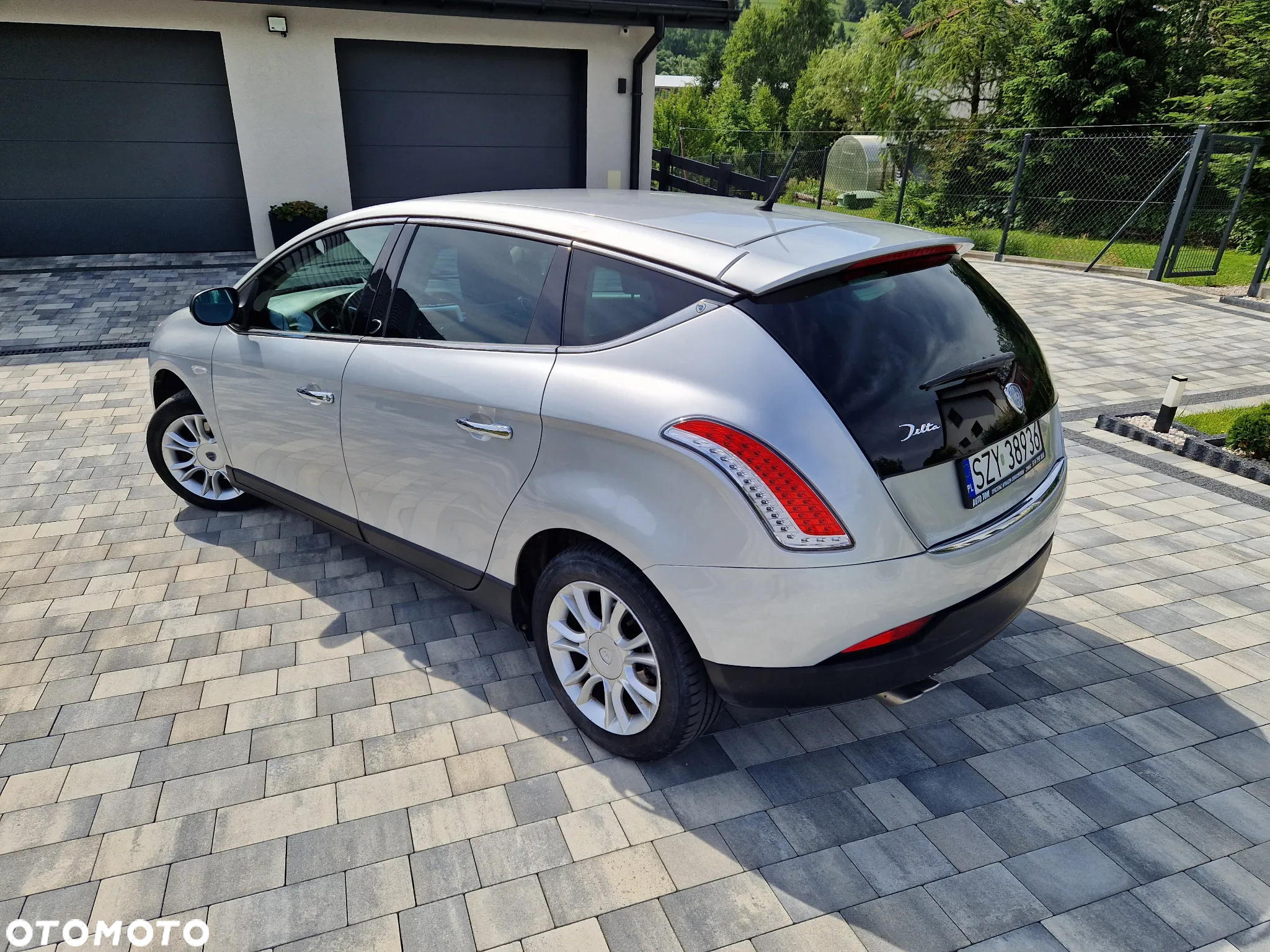 Lancia Delta 1.9 MJ TB Executive - 6