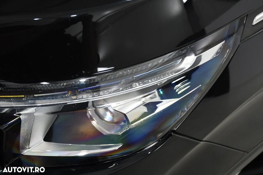 Peugeot 3008 1.2 PureTech 130 EAT8 Allure Pack - 26