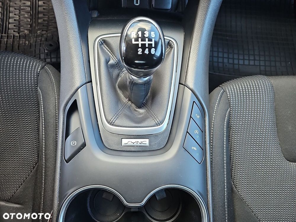 Ford Mondeo - 23