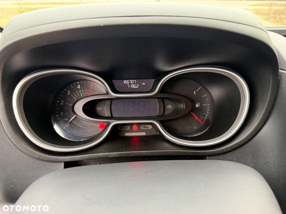 Renault TRAFIC - 11