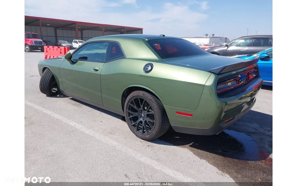 Dodge Challenger - 3