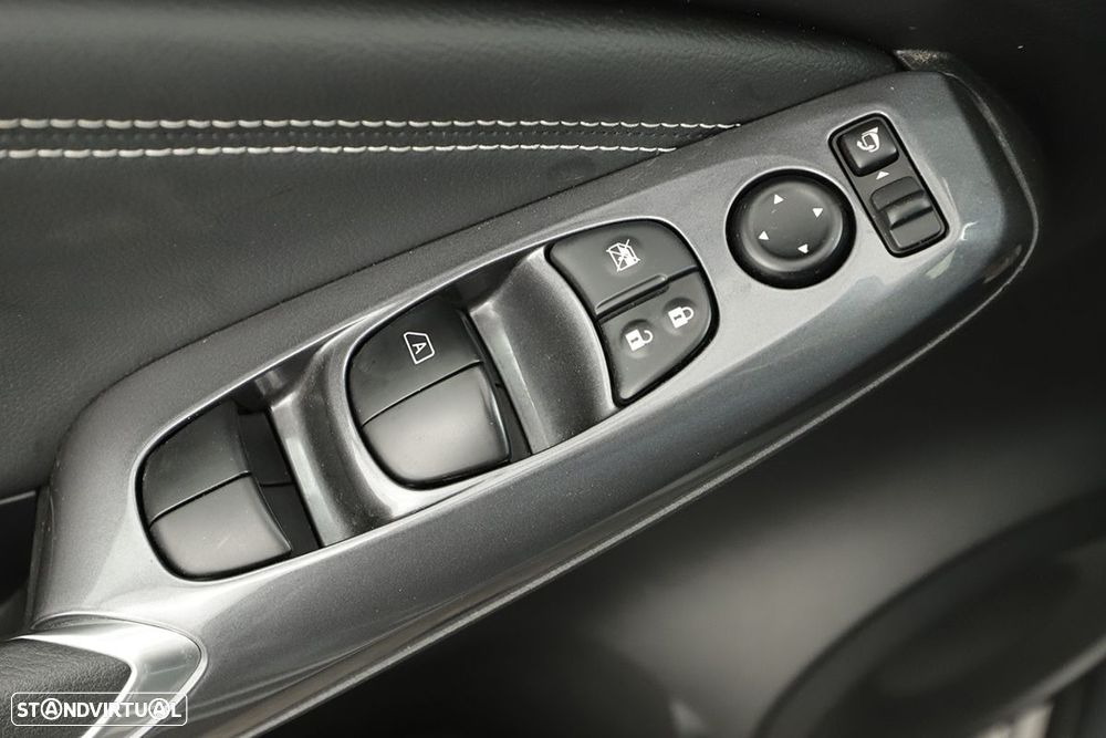 Nissan Juke 1.6 Hybrid N-Design Black - 18