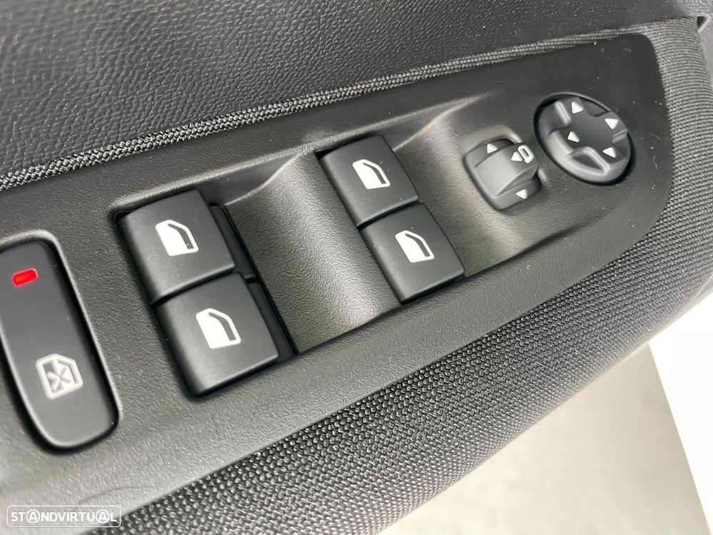 Peugeot 208 1.2 PureTech Active - 25