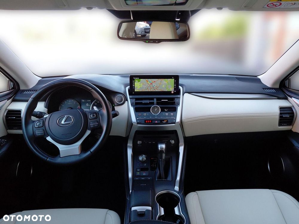 Lexus NX 300 F Impression AWD - 12