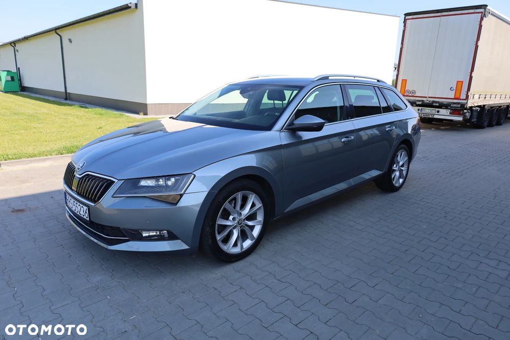 Skoda Superb 2.0 TDI DSG Style - 4