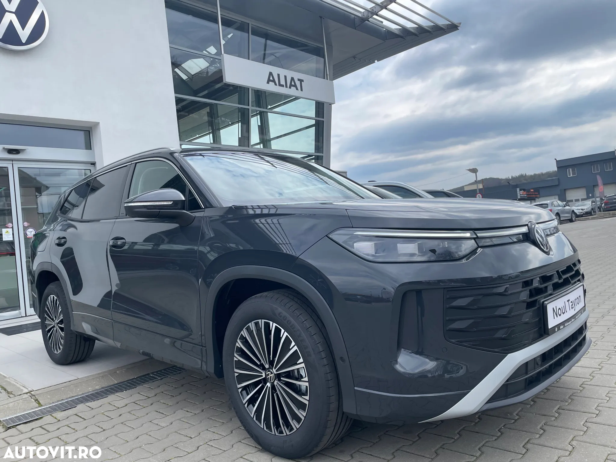 Volkswagen Tayron 1.5 eTSI DSG MHEV Life - 2