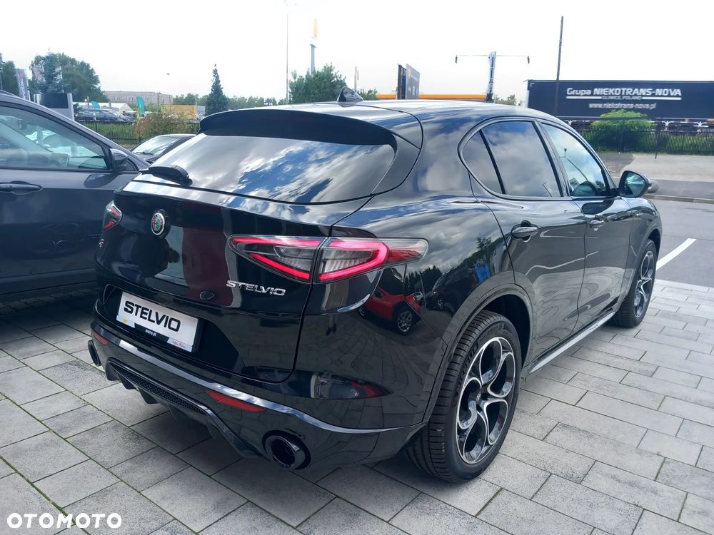 Alfa Romeo Stelvio 2.0 Turbo Veloce Q4 - 12