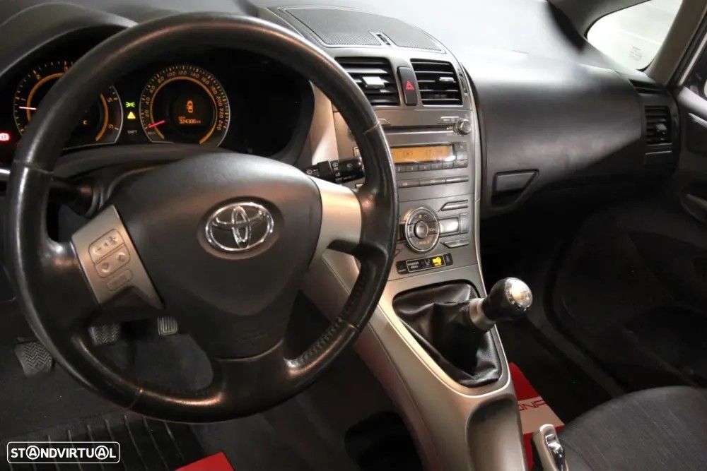 Toyota Auris - 13