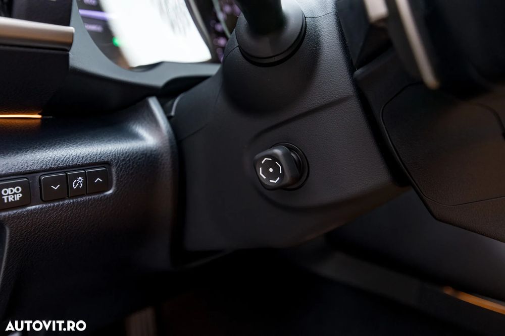 Lexus Seria IS 300h Luxury Line - 13