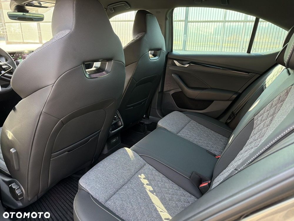 Skoda Octavia 1.5 TSI mHEV Sportline DSG - 19