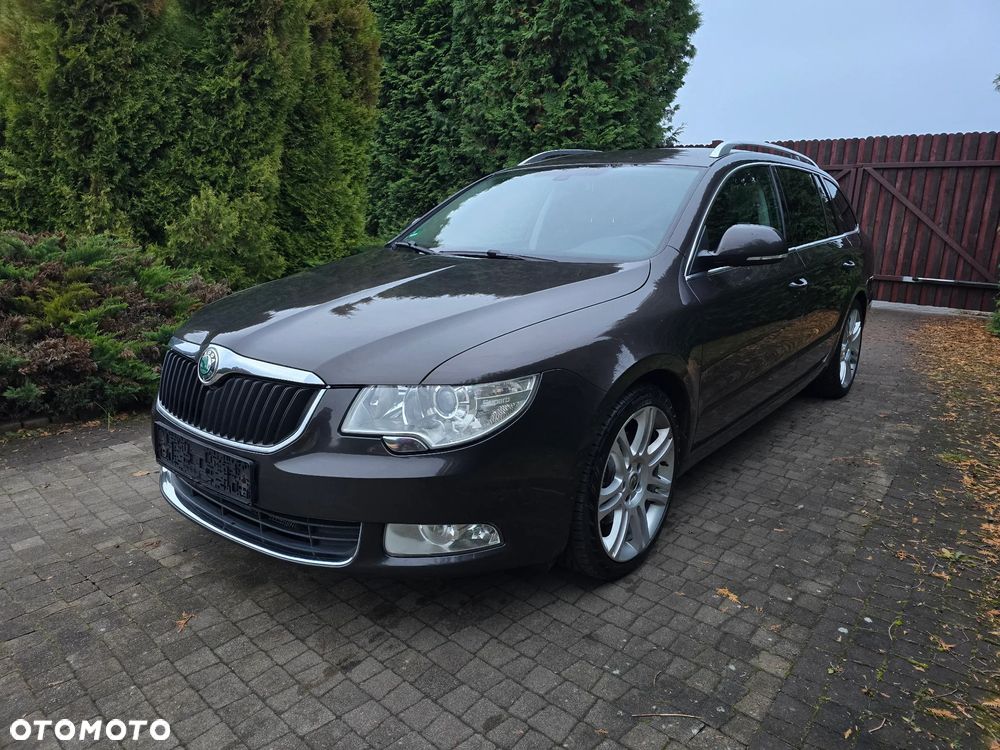 Skoda Superb 2.0 TDI DSG Exclusive - 1