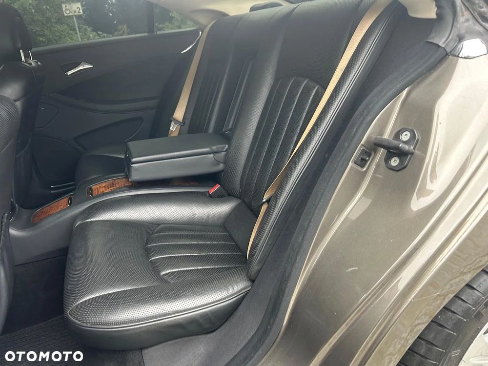 Mercedes-Benz CLS 500 - 19
