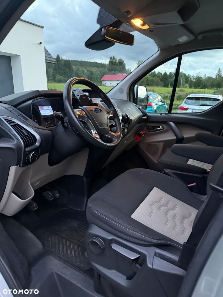 Ford Tourneo Custom - 7