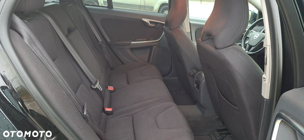 Volvo V60 D4 Edition - 21