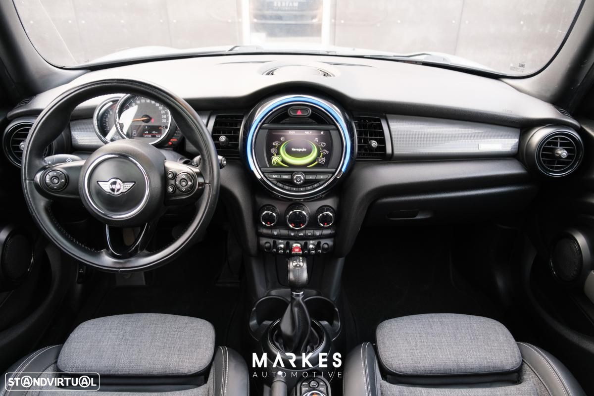 MINI 5 Portas Cooper Aut. - 13