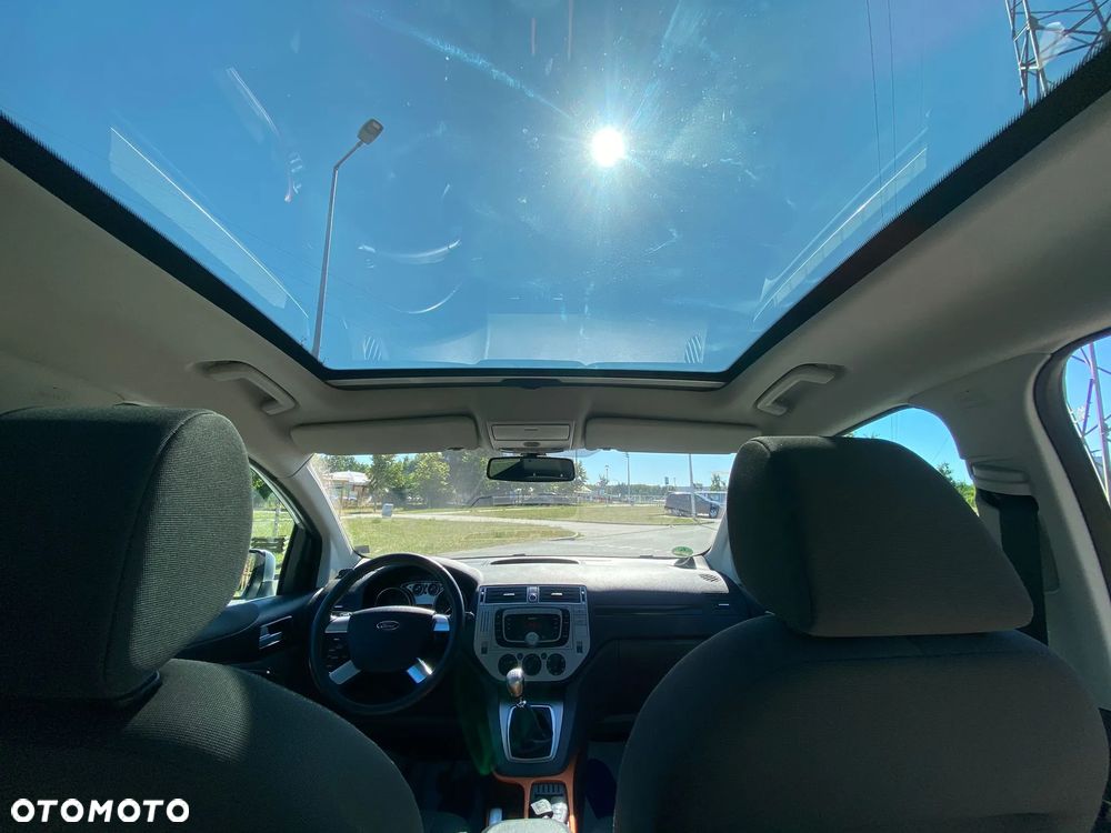 Ford Kuga 2.0 TDCi 4x4 Titanium - 27