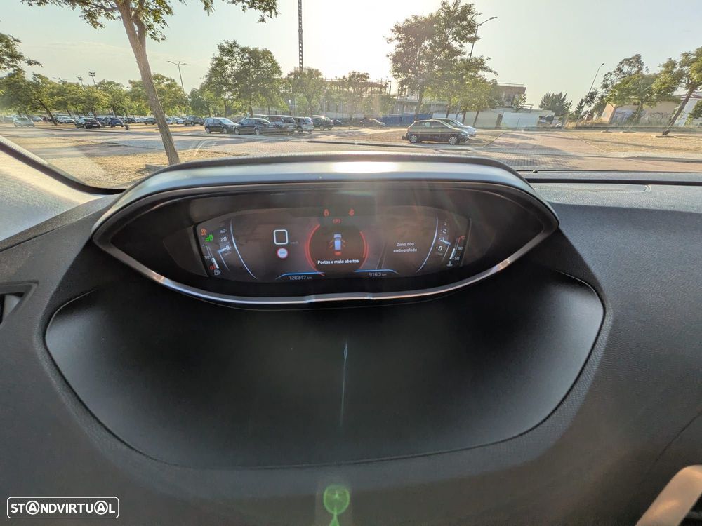Peugeot 3008 1.2 PureTech Allure - 14