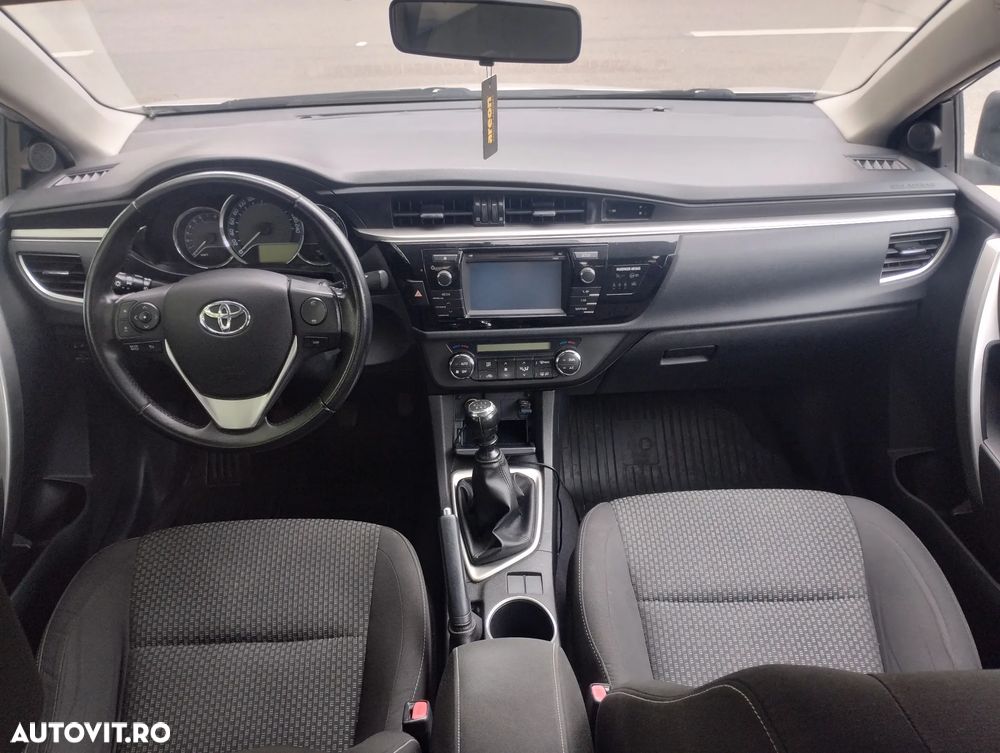 Toyota Corolla 1.6 Valvematic Sol - 9