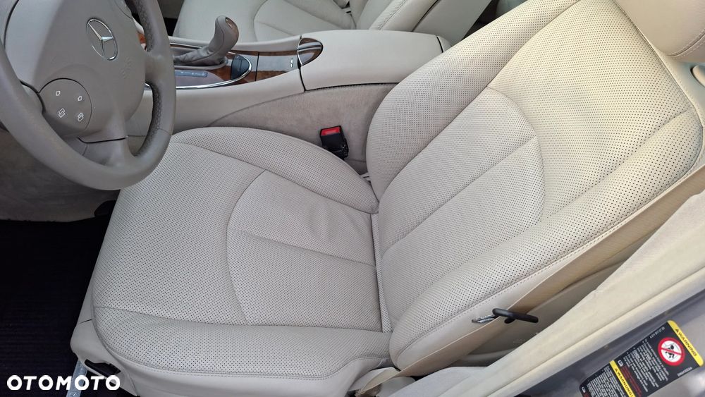 Mercedes-Benz Klasa E 350 7G-TRONIC Elegance - 28
