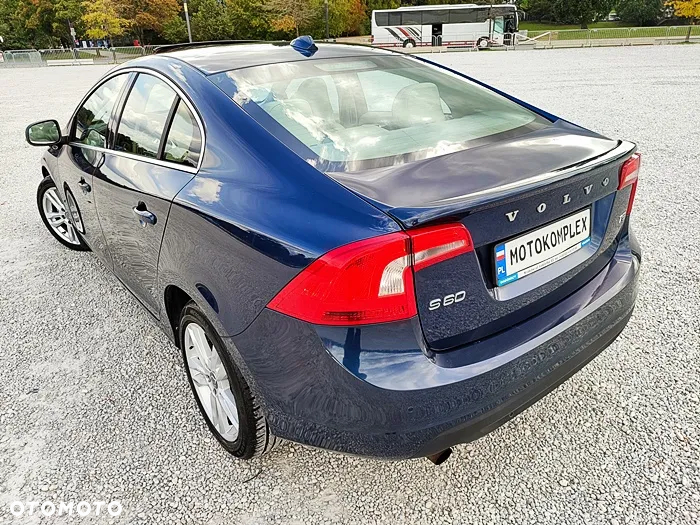 Volvo S60 2.5 T5 - 8