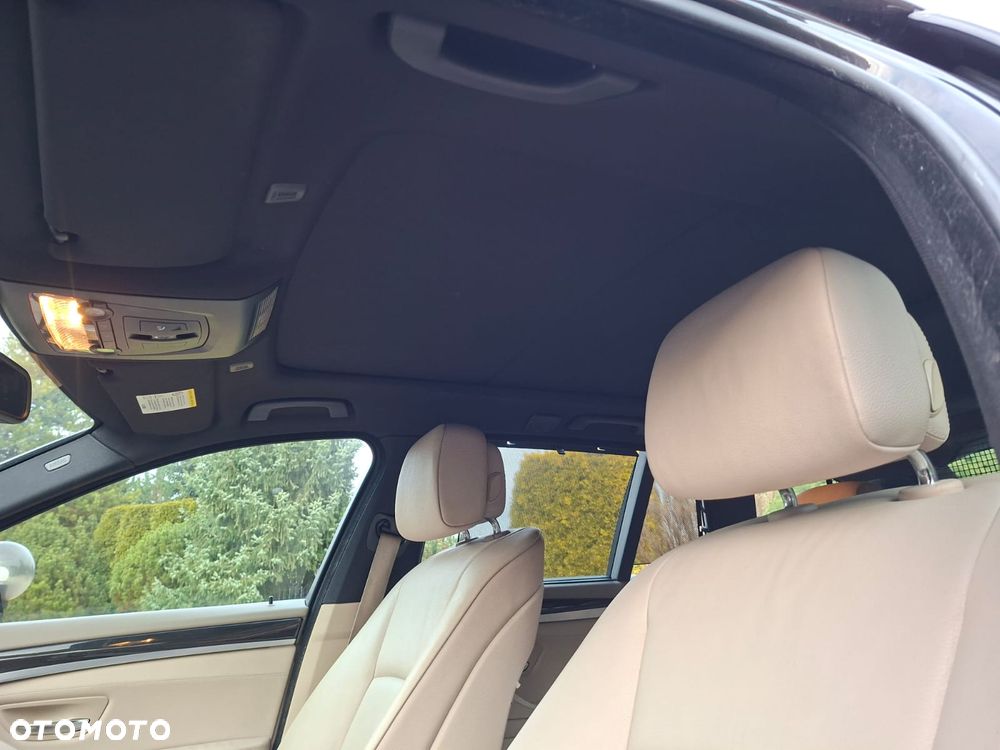 BMW Seria 5 525d - 9