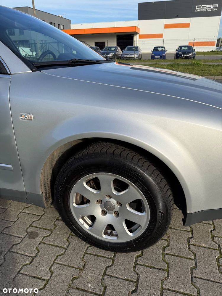 Audi A4 Limousine - 13