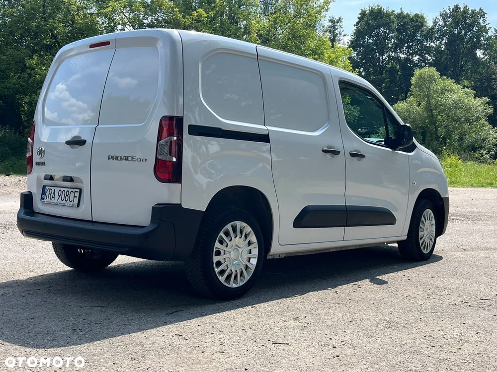 Toyota ProAce Kombi D-4D Medium 2,6t - 6