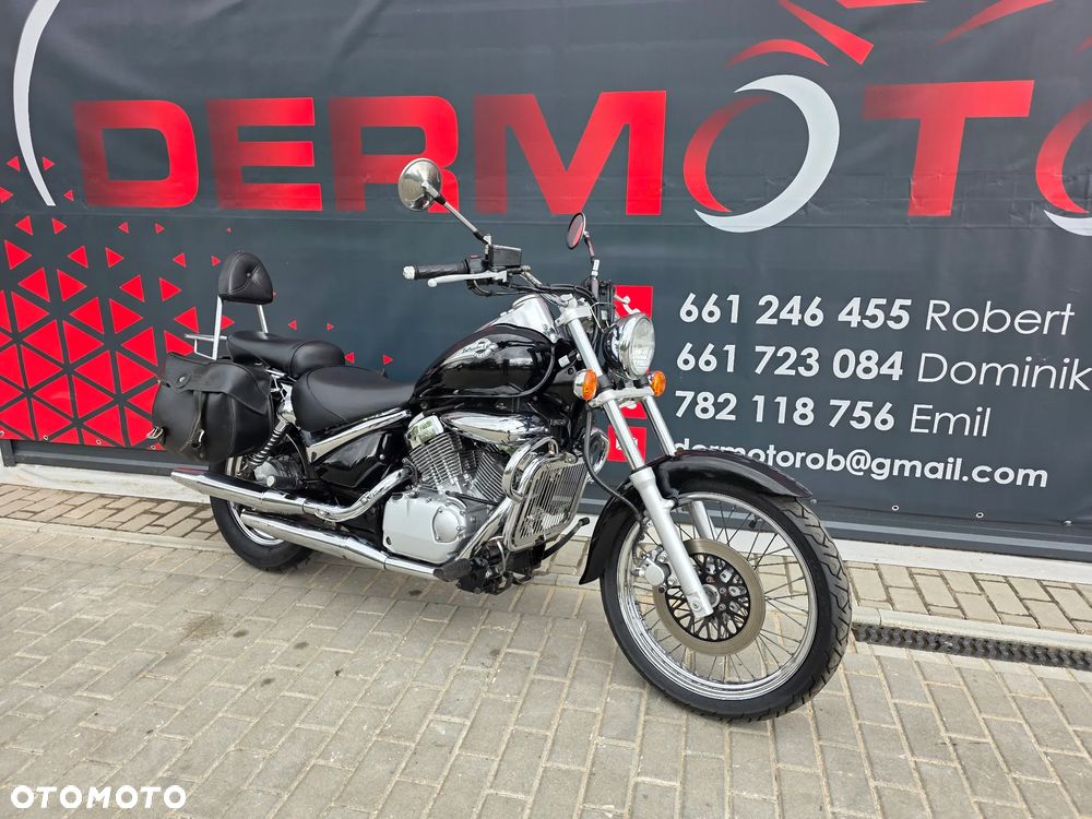 Suzuki Intruder - 1