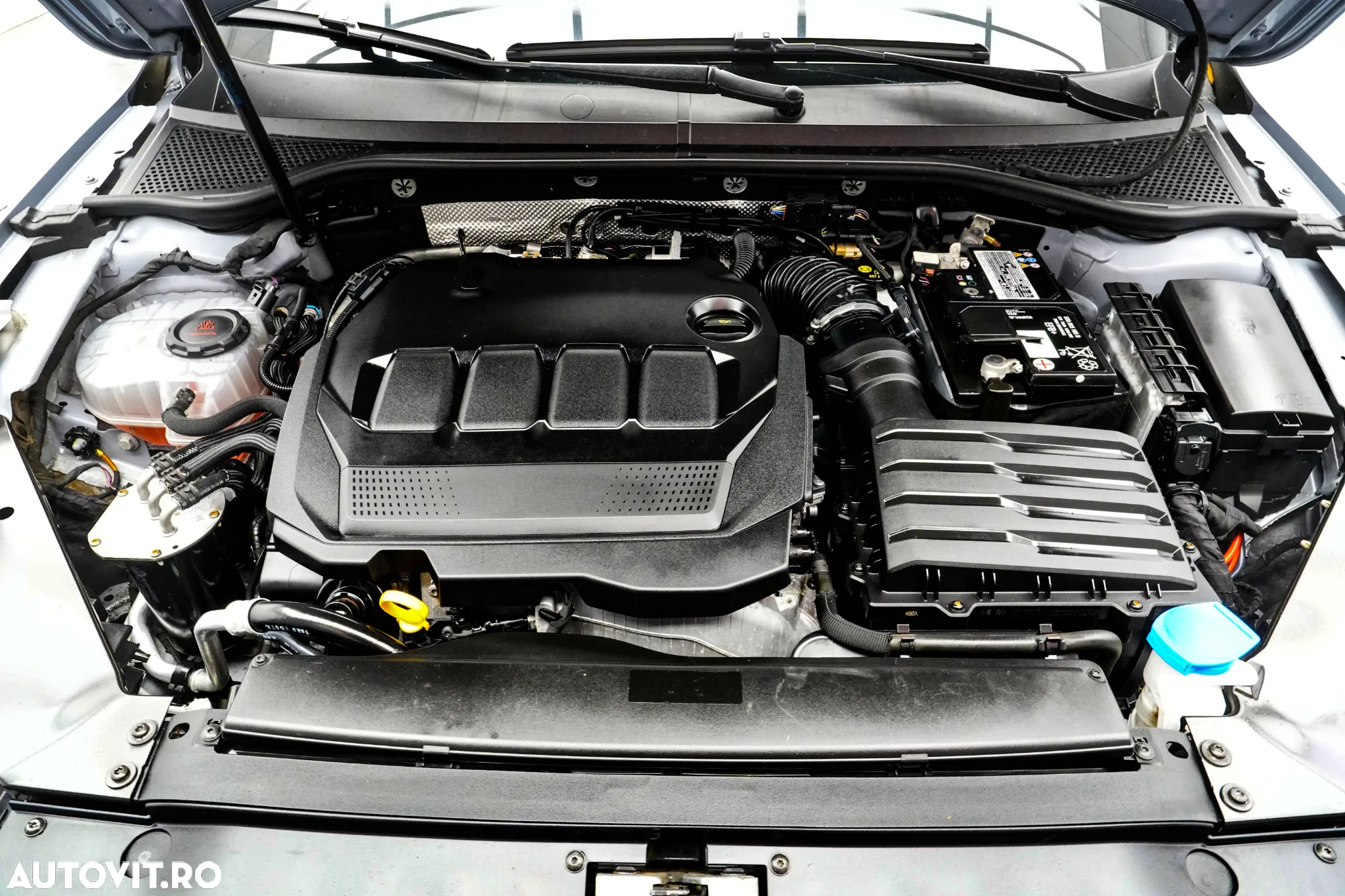 Volkswagen Passat 2.0 TDI DSG Comfortline - 30