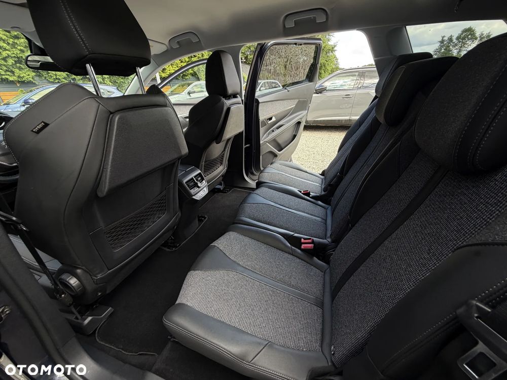 Peugeot 5008 1.6 PureTech Allure S&S EAT8 - 18