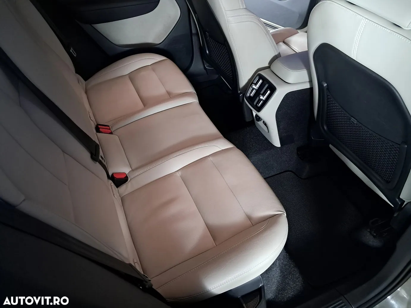 Volvo XC 40 - 19