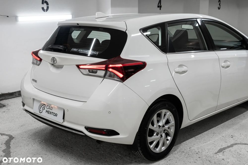 Toyota Auris 1.4 D-4D Premium - 19