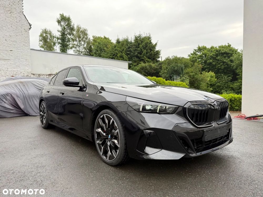 BMW Seria 5 540d xDrive mHEV M Sport - 4