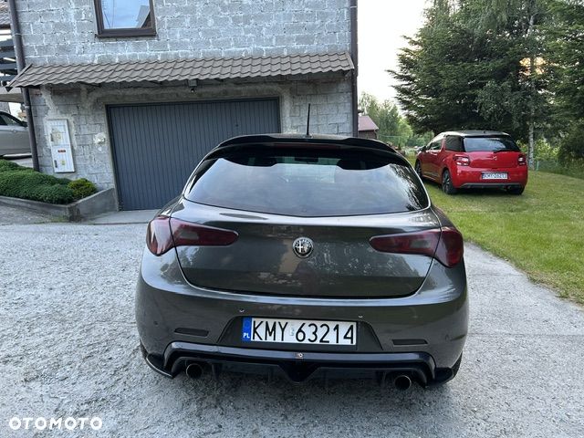 Alfa Romeo Giulietta 2.0 JTDM Distinctive - 4