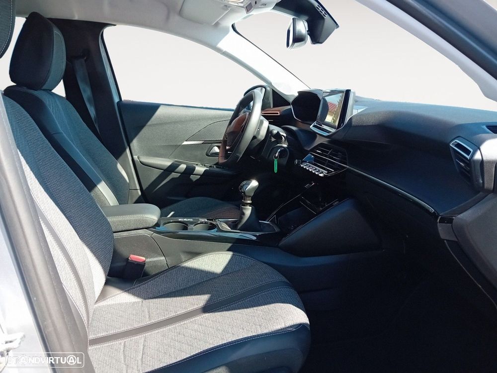 Peugeot 208 1.2 PureTech Allure - 15